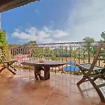 Bed & Breakfast Mercedes 300 M De La 4*